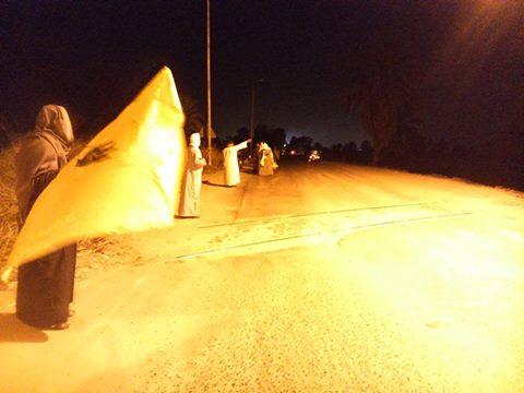 سلسلة بشرية بـ”إدفو”ضد عودة نظام المخلوع