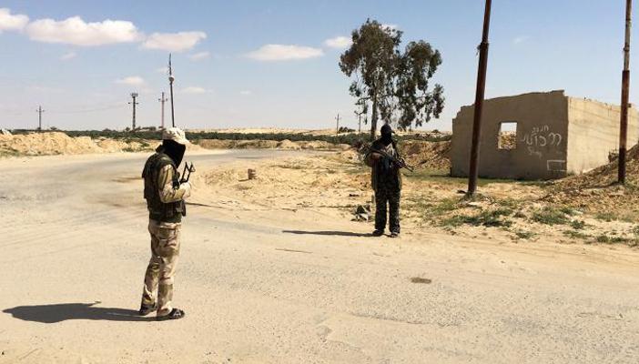 خاص لـ”رصد”: مسلحون يقنصون مجندين جنوب الشيخ زويد