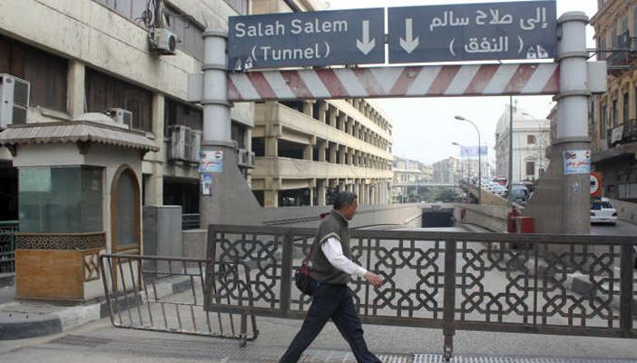 الأجهزة الأمنية تغلق نفق الأزهر بعد تصادم عدد من السيارات