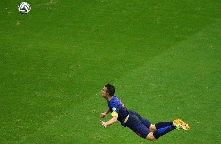 بالفيديو| أفضل الأهداف العربية والعالمية في 2014