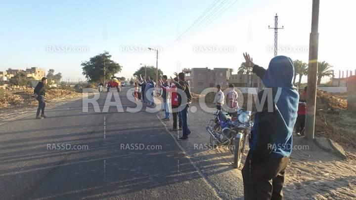 سلسلة بشرية مناوئة لداخلية الانقلاب بـ “أسيوط”