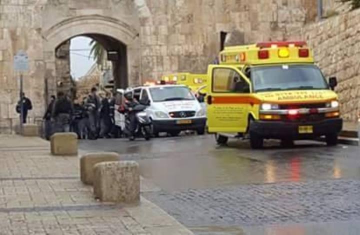 إصابة 3 إسرائيليين بعملية طعن بالقدس واستشهاد المنفذ