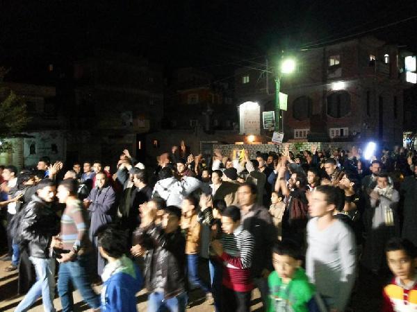 “بلطيم” تنعي الشهيد “شرابي” بمسيرة ليلية حاشدة