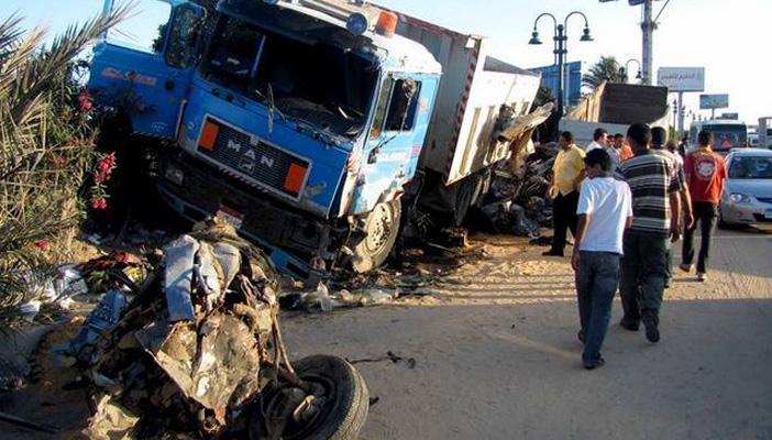 مصرع وإصابة 4 أشخاص في حادثي تصادم بالبحيرة