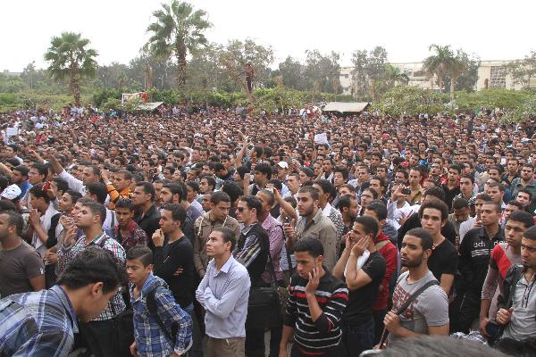 ذكري مجلس الوزراء.. الجامعات تنتفض والحركات الثورية تتخلي