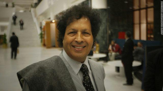 ليبيا تطالب الانقلاب بتسليم قذاف الدم لمحاكمته بتهم فساد