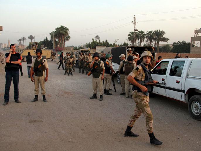 10 قرى تحت نيران العسكر