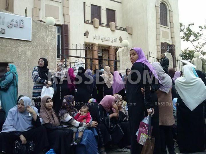 أهالي الإسكندرية: بطاقات التموين لصرف الذل والإهانة فقط