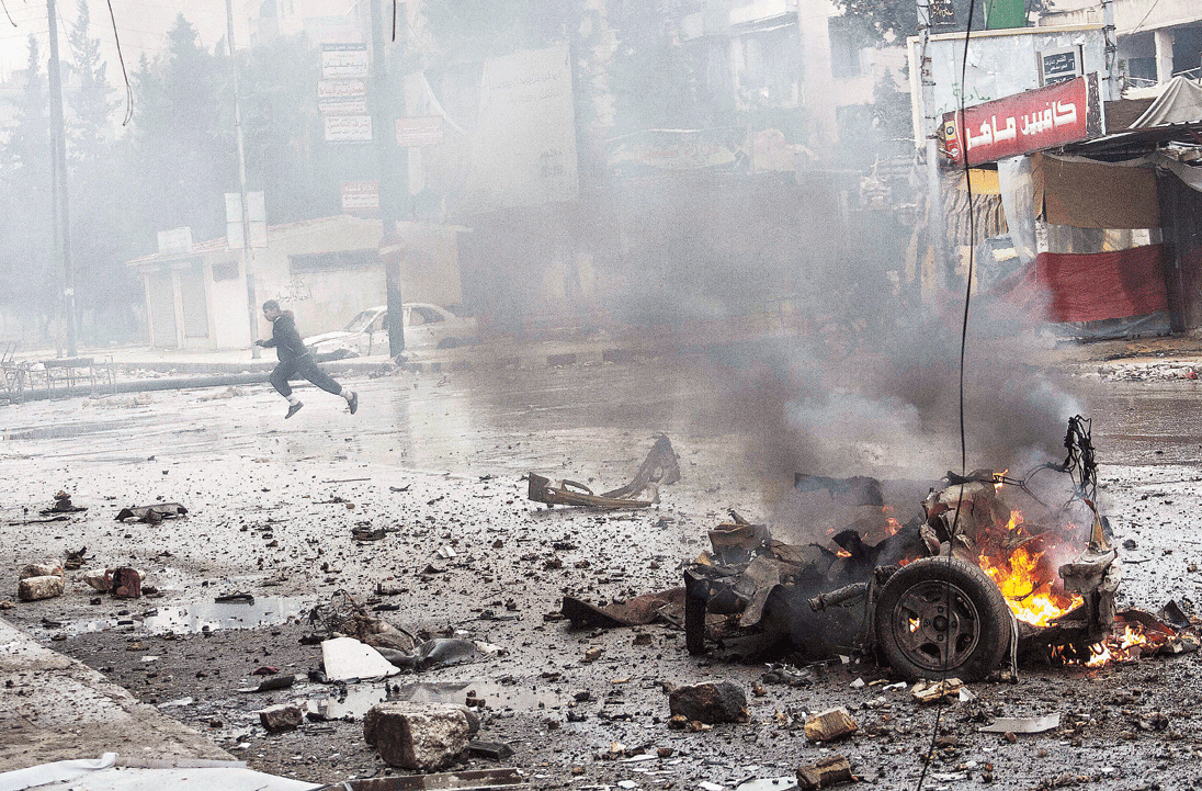 قصف على ريف دمشق وغارة جديدة بحلب