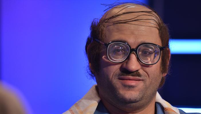 بالفيديو.. شاهد “أبوحفيظة” يسخر من حال الطب على لحن أغنية” إنت معلم”