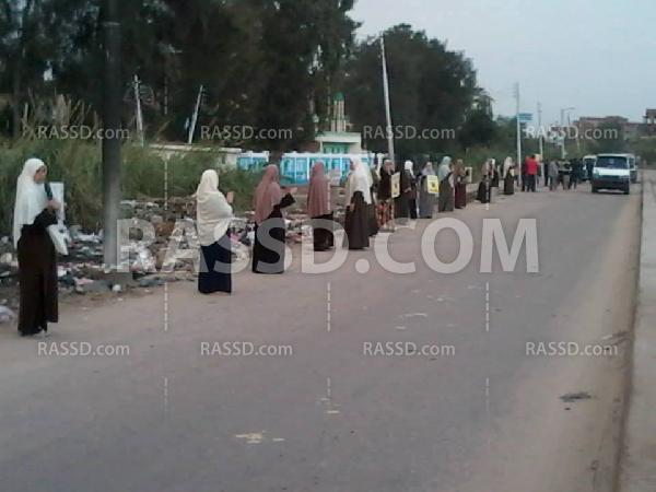 سلسلة بشرية لتحالف دعم الشرعية بالبحيرة ضد الدستور