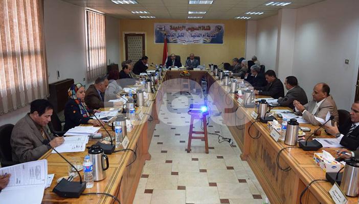 إسناد مهمات النظافة والأمن بالمستشفى الجامعي بسوهاج إلى الجيش