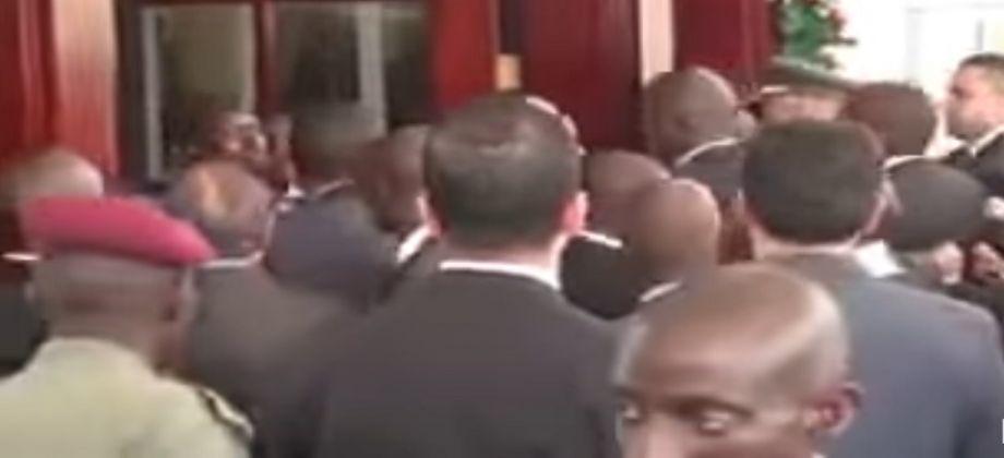 الأشعل: حرس “السيسي” يحتاجون لتعلم البروتوكول