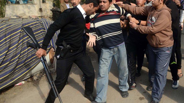 “نيويورك تايمز” : البرلمان وسيلة السيسي لشرعنة انتهاكات حقوق الإنسان