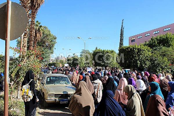 مسيرة بجامعة المنيا لطلاب ضد الانقلاب رفضا لاقتحام الجامعات