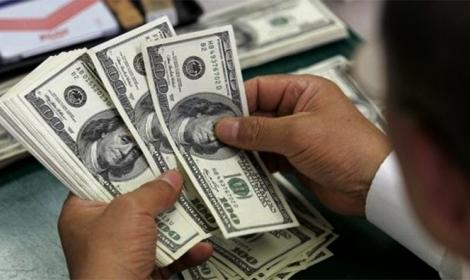 الدولار يواصل ارتفاعه مسجلًا 19.9 جنيهًا للبيع بالبنوك