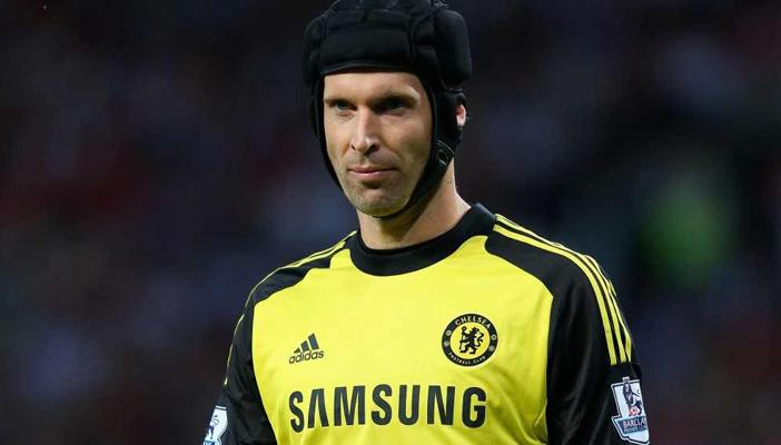 بيتر تشيك: إنييستا الأفضل في برشلونة