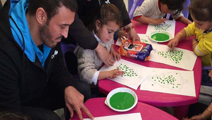 في أولى مهامه كسفير للأمم المتحدة.. كاظم الساهر في مخيمات لبنان