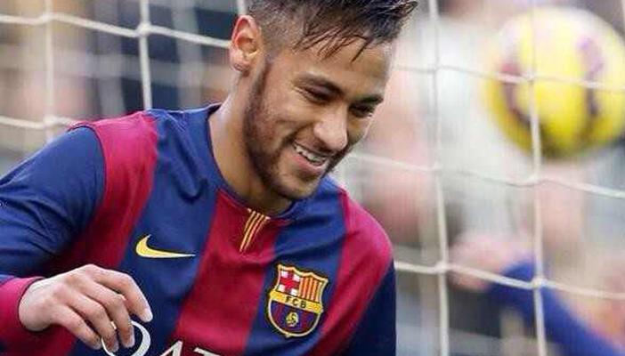 صامويل إيتو: نيمار سيتخطى النجمين ميسي ورونالدو