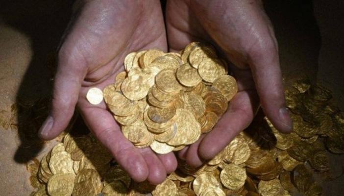 صينيون يكتشفون كنزًا من الذهب داخل ضريح يعود تاريخه لألفي عام