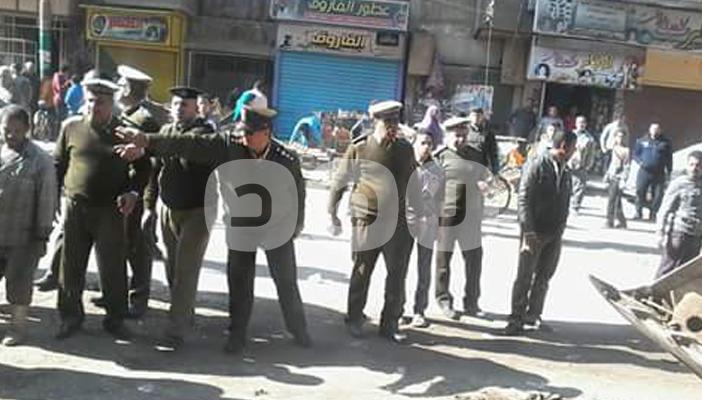 قوات الأمن تقوم بحملة إزالة مكبرة للباعة الجائلين بالفيوم