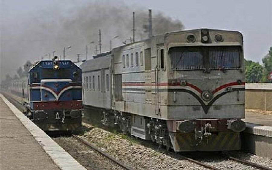 تسيير حركة قطارات الصعيد بعد خروج عربتين عن القضبان