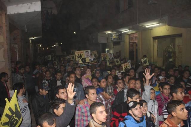 مسيرة  ليلية بشبرا الخيمة تندد بقمع الأمن للطلاب