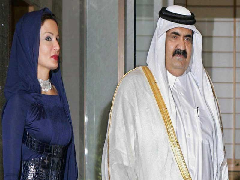 الشيخة موزة تنشر صورًا برفقة زوجها عقب إجرائه جراحة بسويسرا