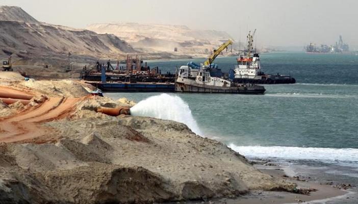 تراجع إيرادات قناه السويس خلال 2015.. وفبراير الأكثر انخفاضا